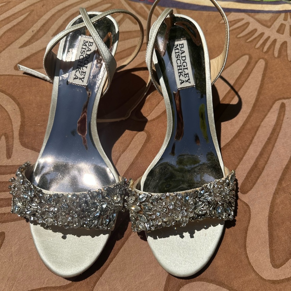 Badgley Mischka Women's Silver Heels - Picture 3 of 4
